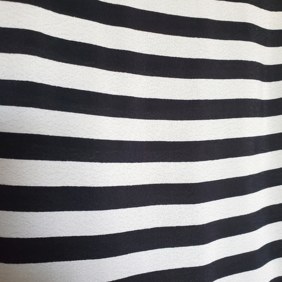 Banana Republic black white striped peplum top blouse 4 Petite 4P short sleeve - Picture 5 of 10